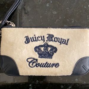 Juicy Couture wristlet fits iPhone 11